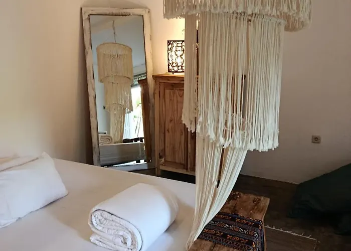 Gusti Ayu Private Bali House - 2 Bedrooms Near Canggu & Seminyak Ferienhaus