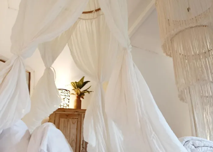 Gusti Ayu Private Bali House - 2 Bedrooms Near Canggu & Seminyak * Kerobokan