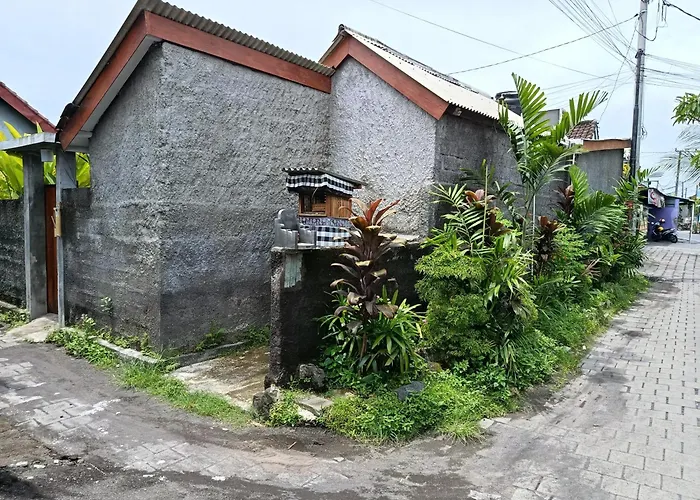 Gusti Ayu Private Bali House - 2 Bedrooms Near Canggu & Seminyak Ferienhaus Kerobokan